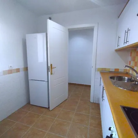 Beautiful 3 Bed In Apartment